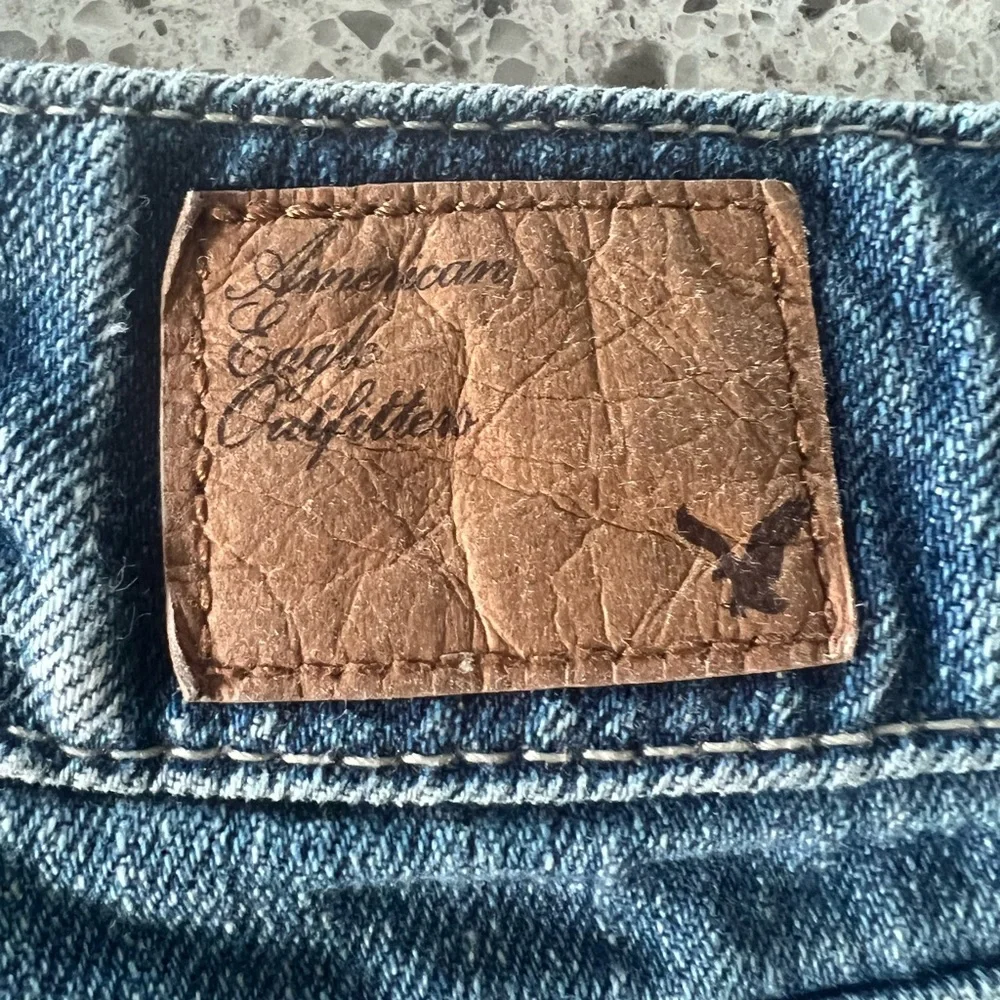 American Eagle women’s denim shorts - Picture 3 of 5